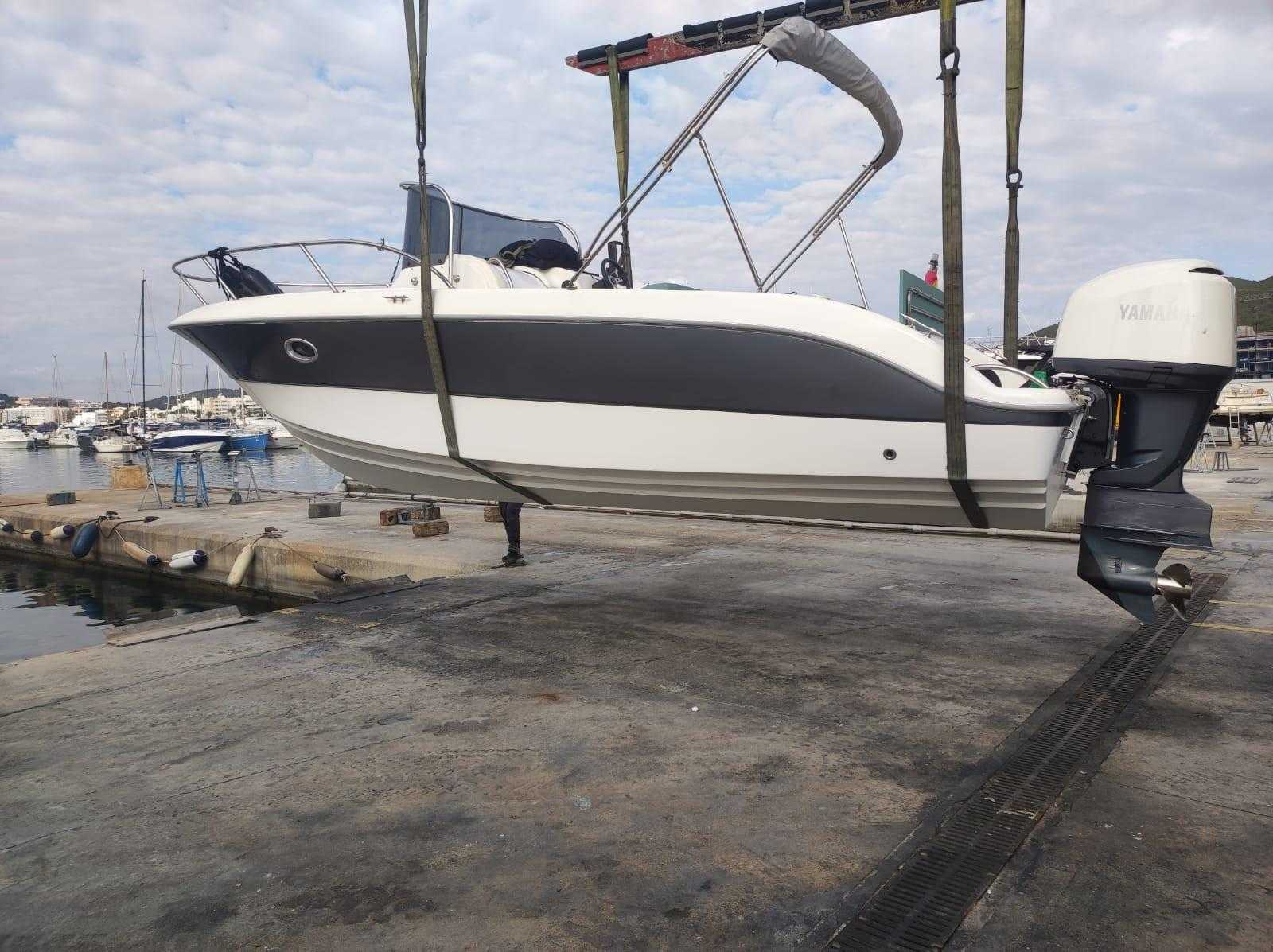 Sessa Marine Key Largo 25