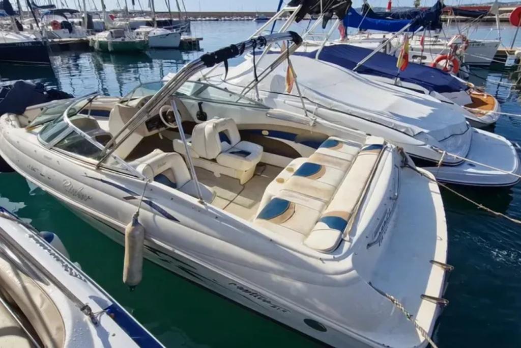 Rinker 212 Captiva Bowrider