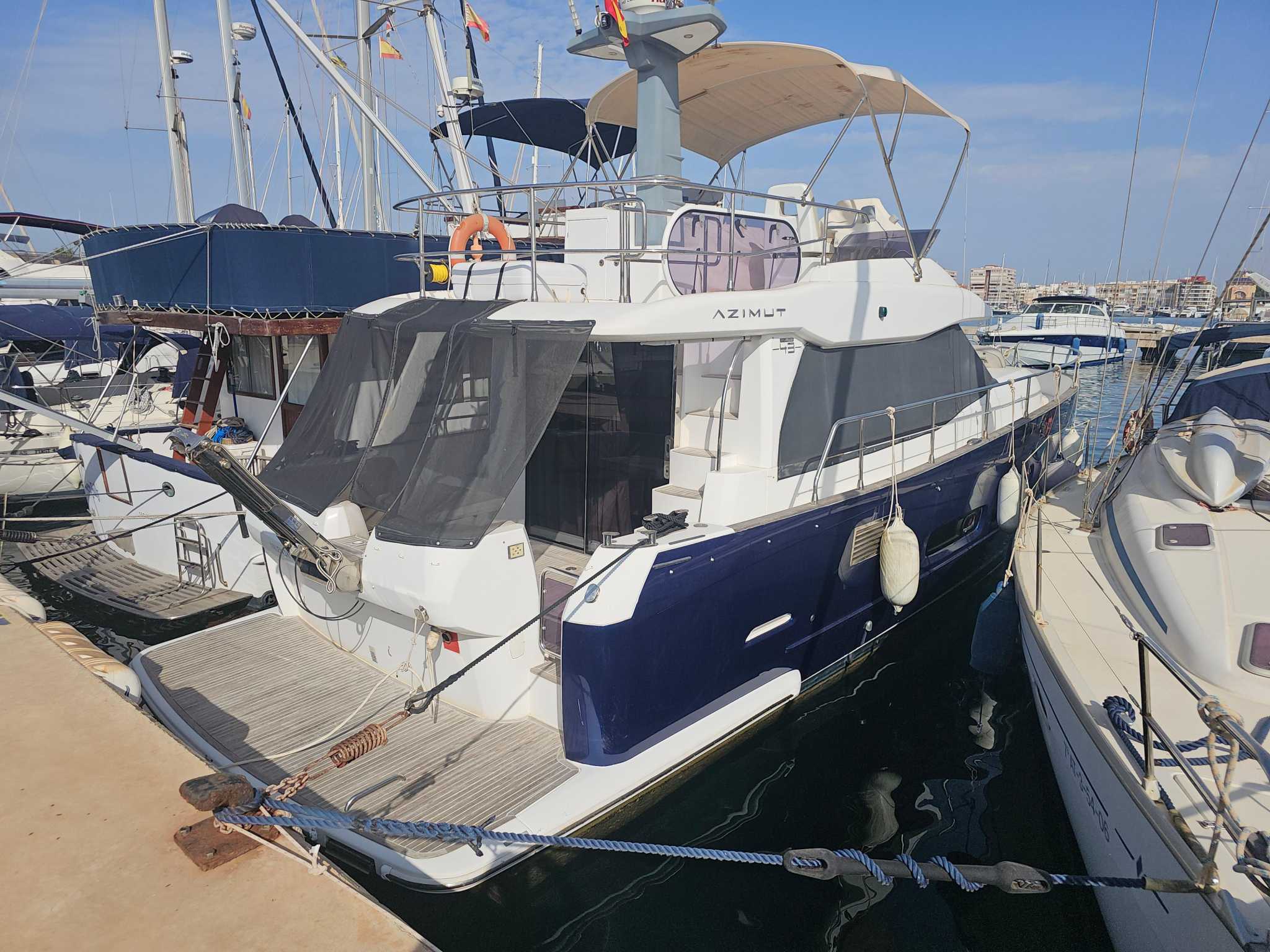 Azimut Magellano 43