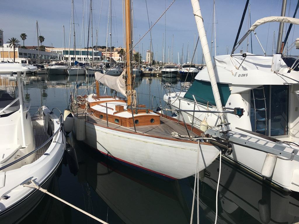 Rhodes R27