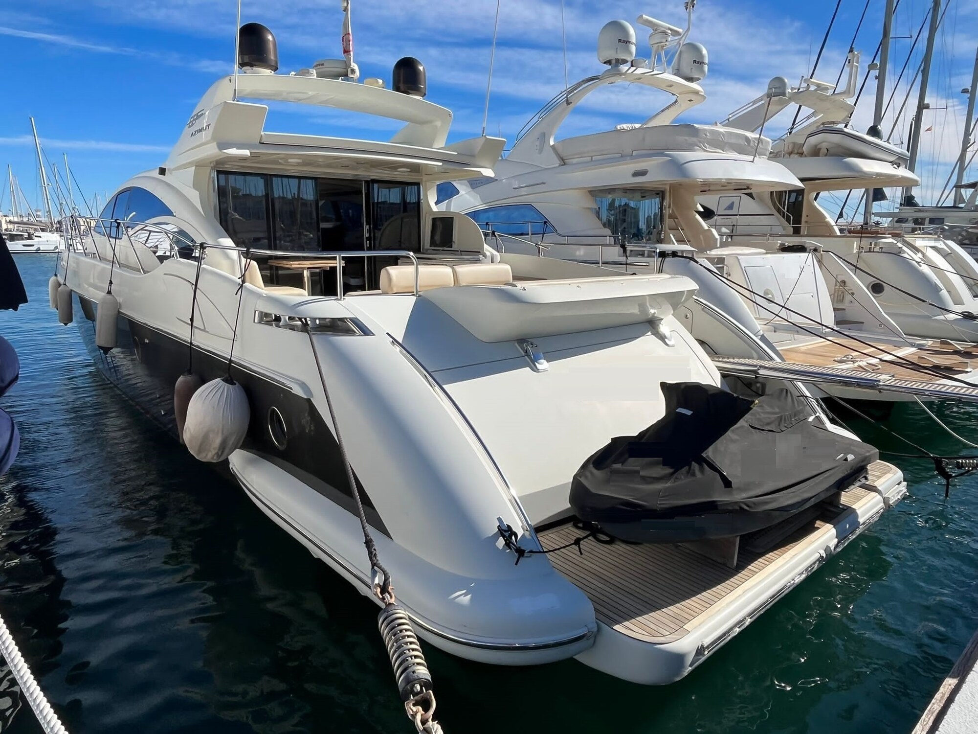 AZIMUT 68S