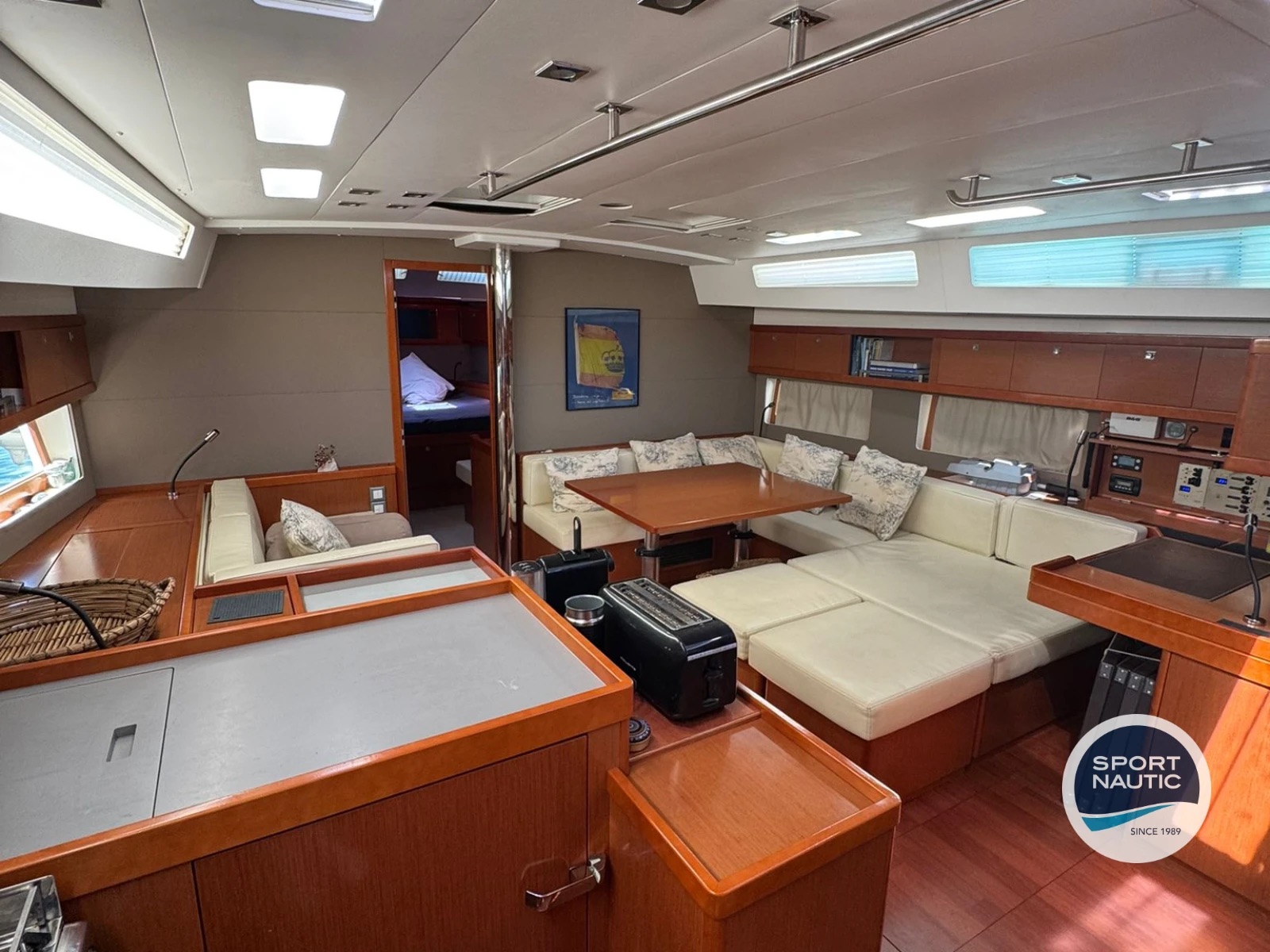 Oceanis 55
