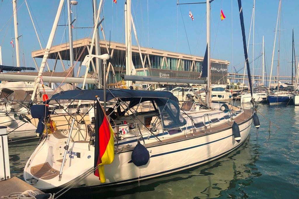 Bavaria 44